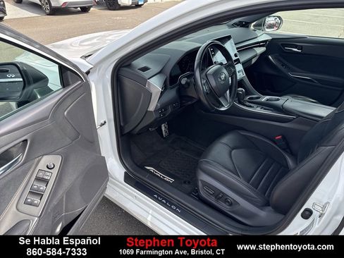 Used 2019 Toyota Avalon XSE w/ All Weather Liner Package image 12