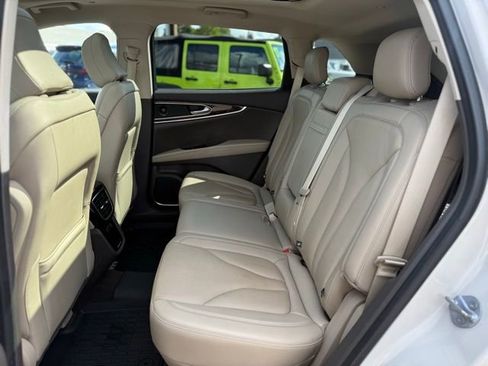 Used 2022 Lincoln Nautilus Reserve w/ Equipment Group 201A image 18