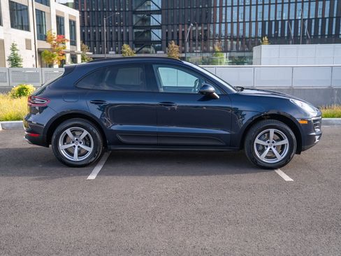 Used 2017 Porsche Macan AWD/4WD image 8