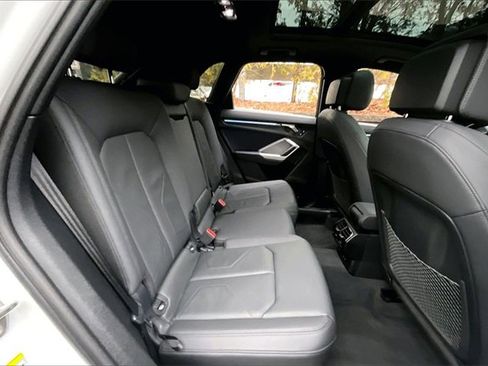 Used 2024 Audi Q3 2.0T Premium Plus image 28