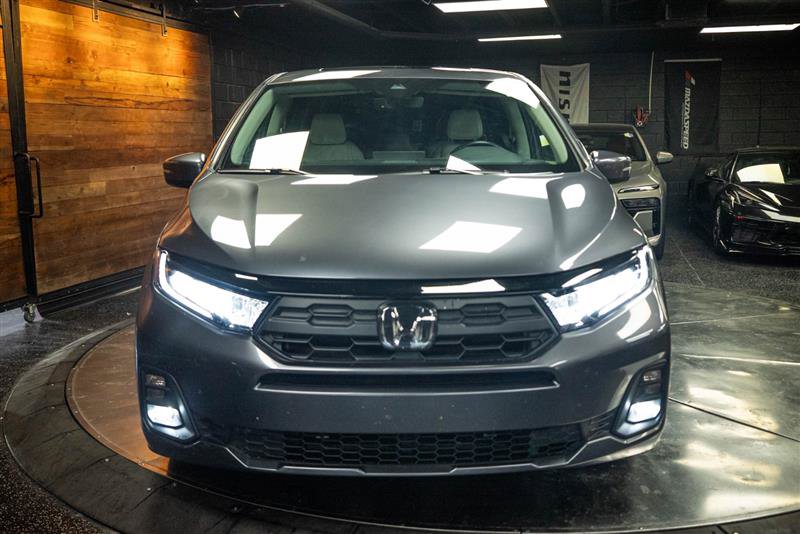 Used 2025 Honda Odyssey Touring image 4
