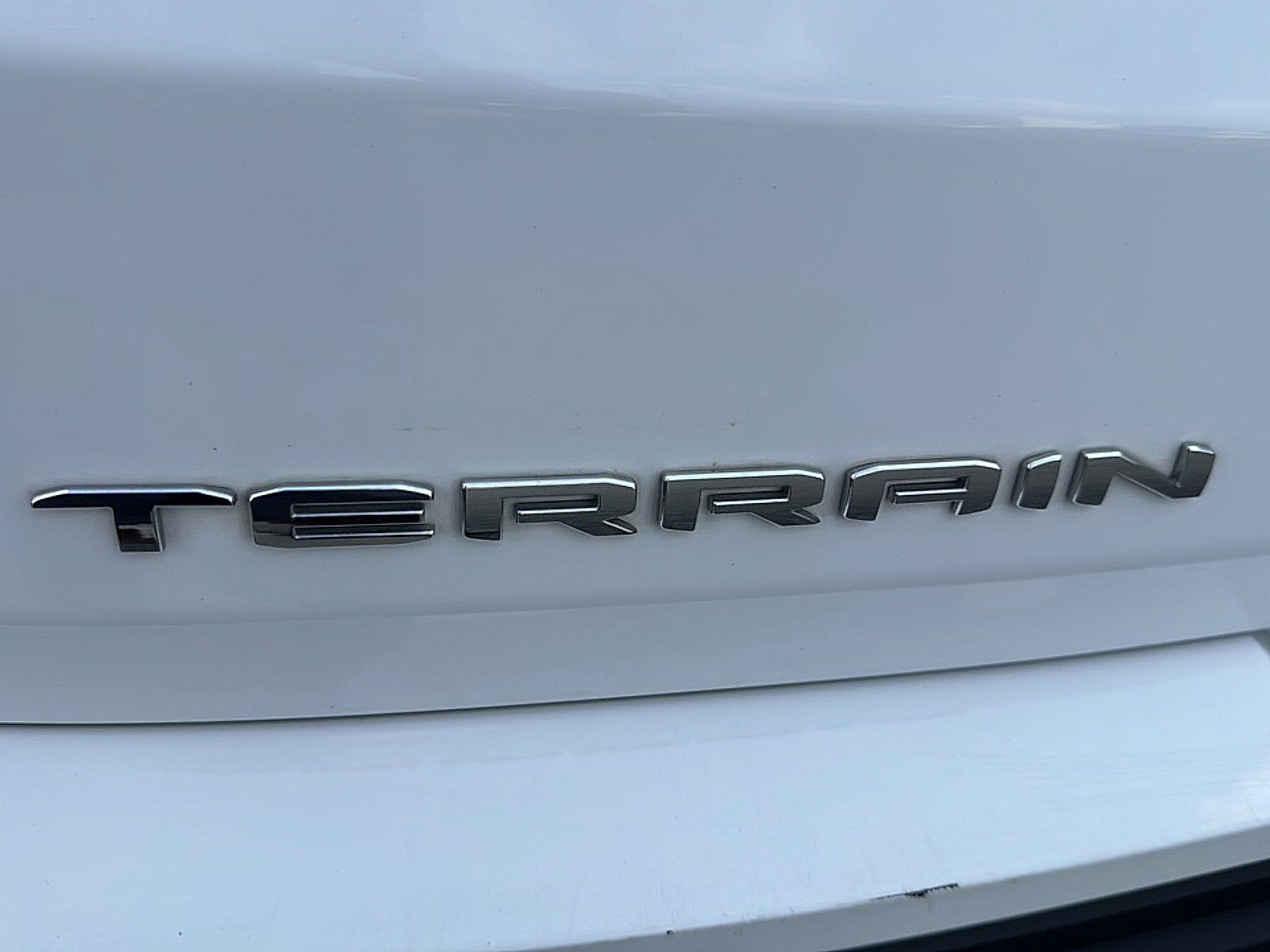 Used 2024 GMC Terrain SLE FWD image 43