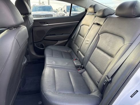 Used 2017 Hyundai Elantra Limited w/ Limited Tech Package 04 image 16