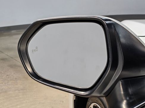 Used 2020 Toyota Camry XSE image 22