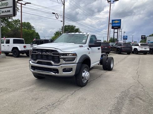 New 2025 RAM 5500 Tradesman image 3