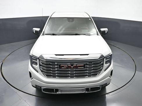 Used 2023 GMC Sierra 1500 Denali w/ Technology Package AWD/4WD image 42