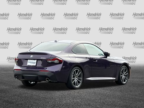 Used 2025 BMW 230i Coupe w/ Convenience Package image 5