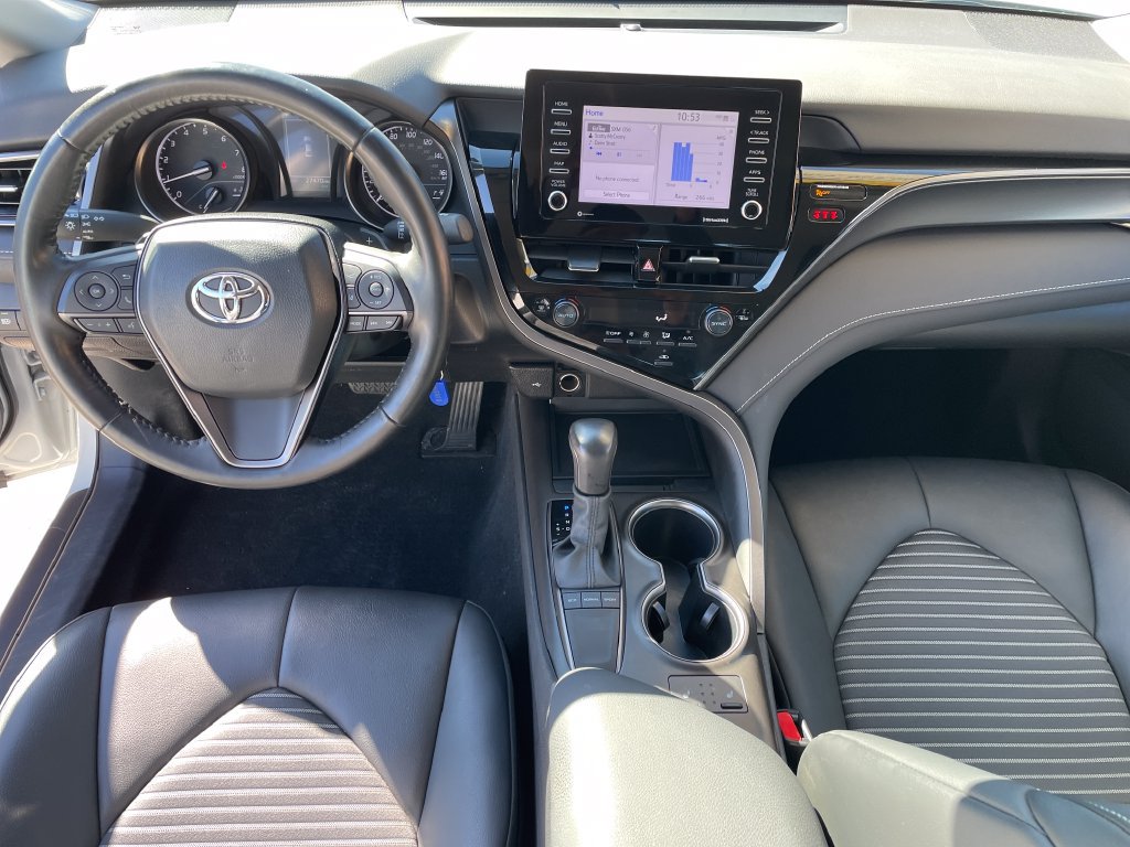 Used 2024 Toyota Camry SE w/ Cold Weather Package FWD image 15