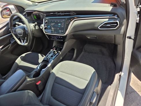 Certified 2022 Chevrolet Bolt EUV LT FWD image 16