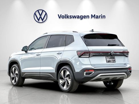 New 2026 Volkswagen Taos SE AWD/4WD image 3