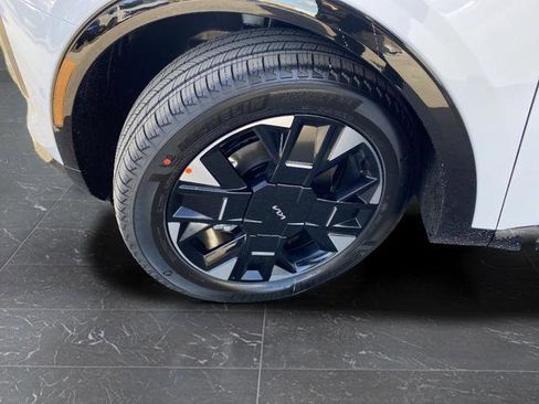 New 2026 Kia Sportage SX image 9