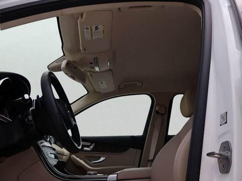 Used 2019 Mercedes-Benz GLC 300 4MATIC image 35