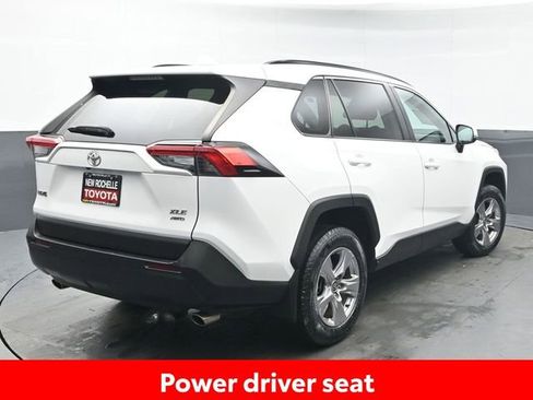 Certified 2022 Toyota RAV4 XLE w/ Convenience Package image 7