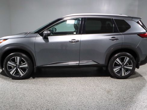 Used 2023 Nissan Rogue SL w/ SL Premium Package image 10