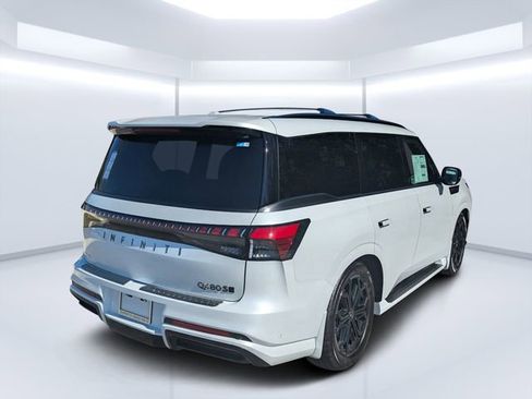 New 2026 INFINITI QX80 4WD image 3