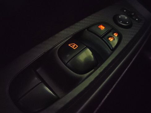 Used 2020 Nissan Sentra S FWD image 27