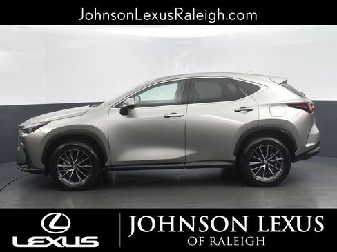 Used 2024 Lexus NX 250 FWD image 2