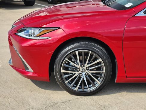 Certified 2025 Lexus ES 350 w/ Premium Package FWD image 8