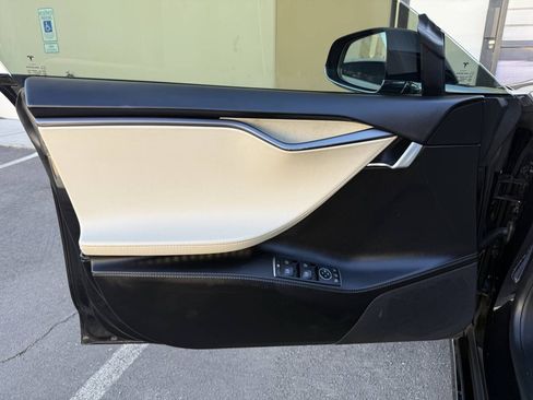 Used 2018 Tesla Model S 75D AWD/4WD image 21