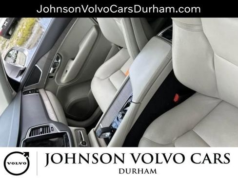 Used 2023 Volvo XC90 B5 Plus w/ Protection Package Premier AWD/4WD image 9
