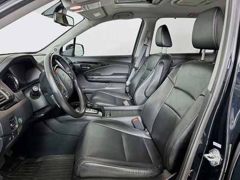 Used 2016 Honda Pilot Touring image 8
