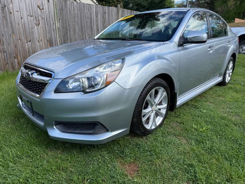 Used 2013 Subaru Legacy 2.5i Premium AWD/4WD image 2