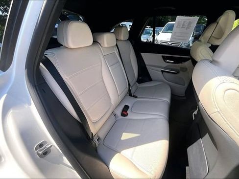 Used 2026 Mercedes-Benz GLC 300 4MATIC image 16