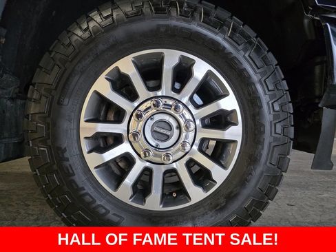 Used 2022 Ford F250 Lariat w/ Lariat Ultimate Package AWD/4WD image 27