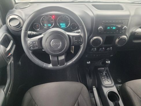 Used 2015 Jeep Wrangler Unlimited Sport w/ Connectivity Group AWD/4WD image 22