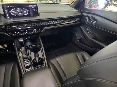 Used 2024 Honda Accord Sport image 17