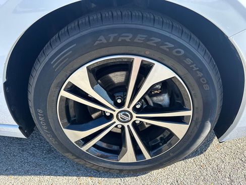 Used 2023 Nissan Sentra SV FWD image 15