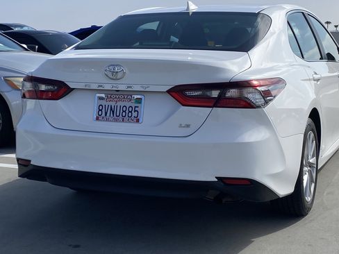 Certified 2021 Toyota Camry LE image 4