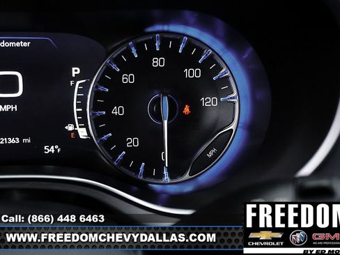 Used 2025 Chrysler Pacifica Limited image 27