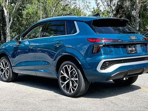New 2026 Audi Q3 quattro 2.0T AWD/4WD image 7
