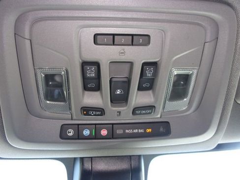 Used 2022 Chevrolet Silverado 1500 LTZ w/ LTZ Premium Package image 29