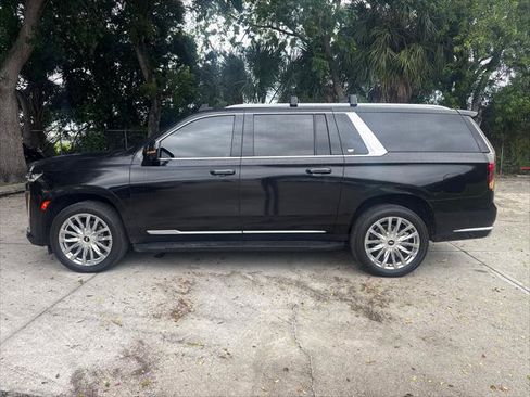 Used 2022 Cadillac Escalade ESV Premium Luxury AWD/4WD image 9