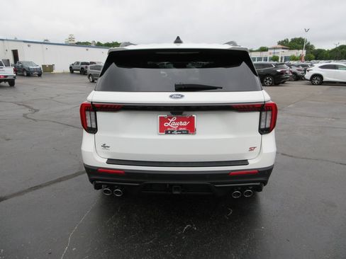 Used 2025 Ford Explorer ST AWD/4WD image 7