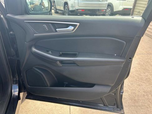 Used 2015 Ford Edge SEL w/ Canadian Comfort Package image 16