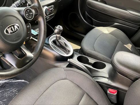 Used 2018 Kia Soul + FWD image 16