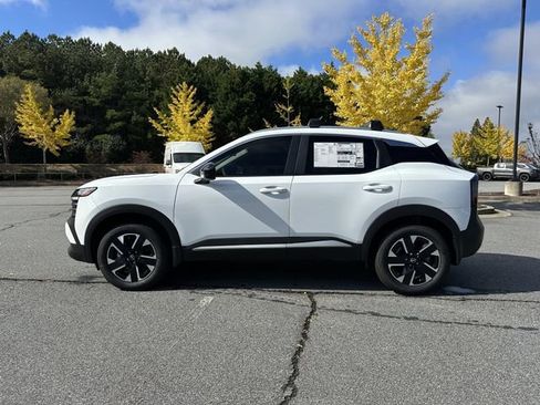 New 2026 Nissan Kicks SV w/ SV Premium Package AWD/4WD image 3