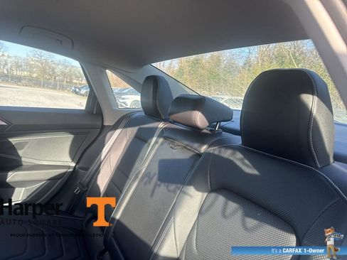 Used 2024 Volkswagen Jetta SEL image 9