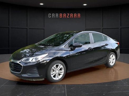 Used 2019 Chevrolet Cruze LS w/ LS Convenience Package image 1
