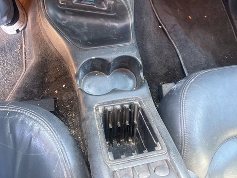 Used 2001 Chevrolet Blazer LT w/ Preferred Equipment Group image 14