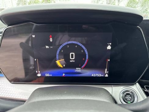 Used 2025 Chevrolet Trax LT w/ LT Convenience Package FWD image 26