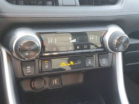 Certified 2025 Toyota RAV4 XLE image 27