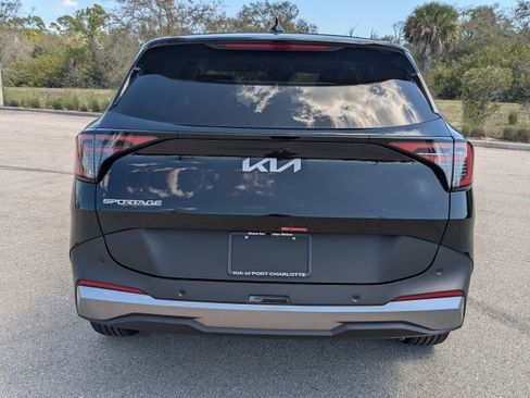 New 2026 Kia Sportage LX FWD image 6