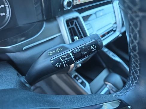 Used 2022 Kia Sorento S w/ Panoramic Sunroof Package FWD image 22