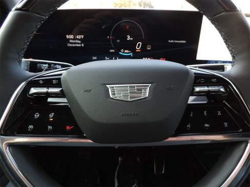 New 2026 Cadillac Vistiq Luxury image 25