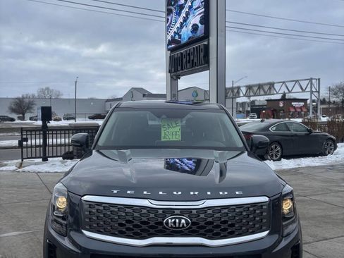 Used 2020 Kia Telluride LX image 2