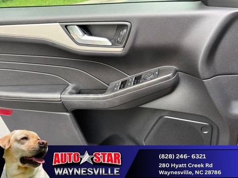 Used 2021 Ford Escape SE w/ Cold Weather Package AWD/4WD image 23